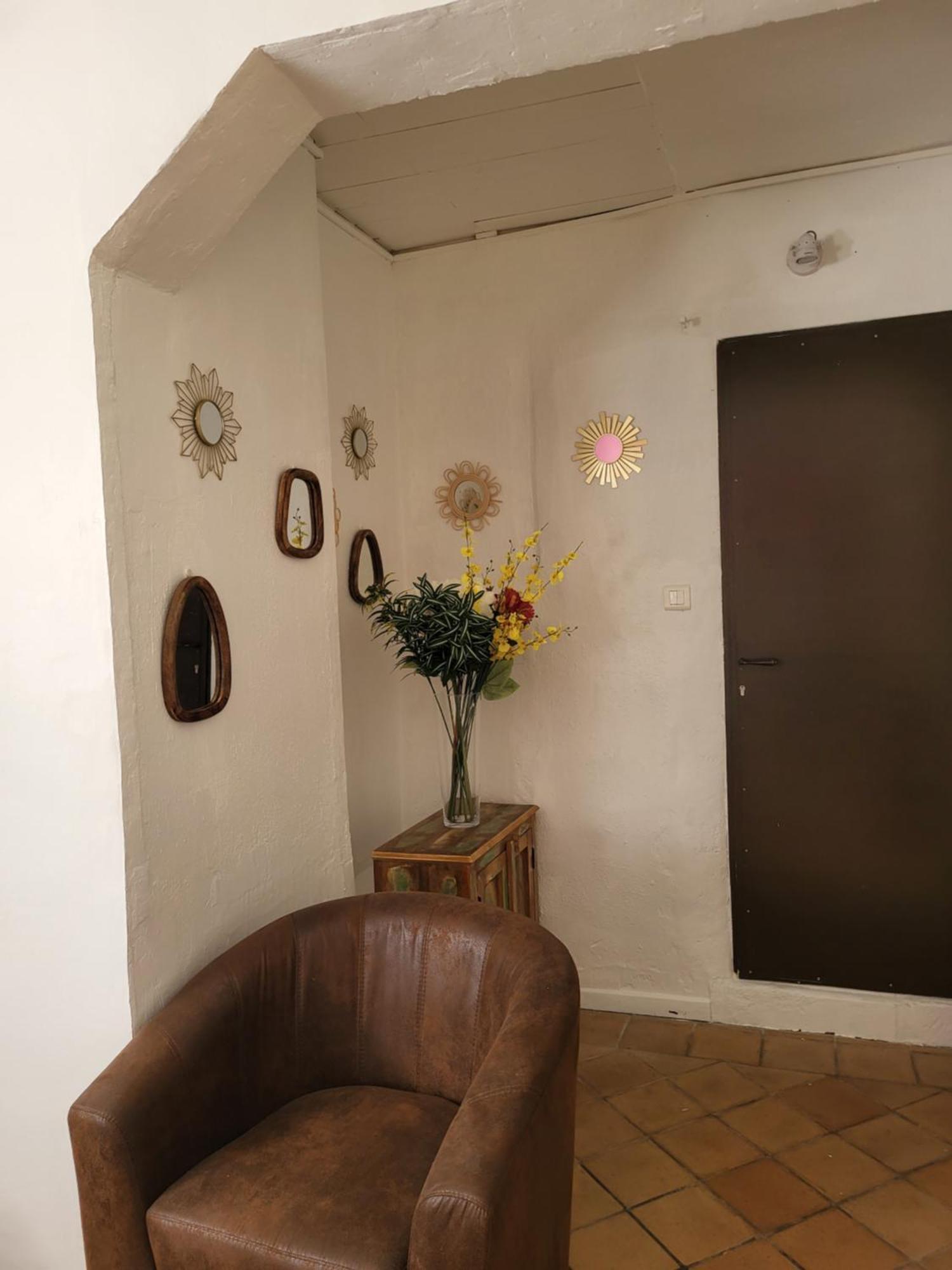 2 Pieces Avignon Intramuros Place Pie المظهر الخارجي الصورة